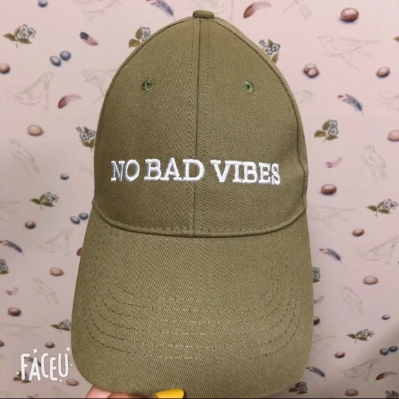 Madden Girl Accessories - No bad vibes hat